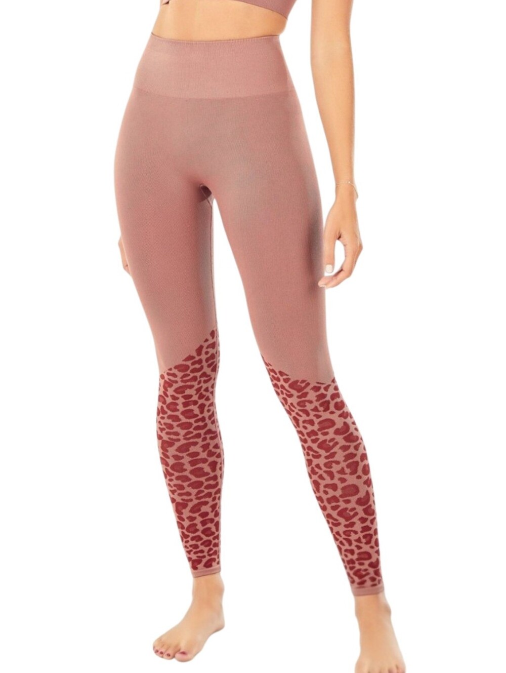 Fabletics High-Waisted Seamless Leopard Soft Baddie Legging Sz M